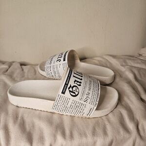 JOHN GALLIANO PARIS Newspaper Gazette Sandals Slides US 8 EU 38.